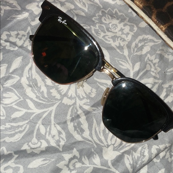 Ray-Ban Women's Sunglasses in Black and Gold - Picture 1 of 1